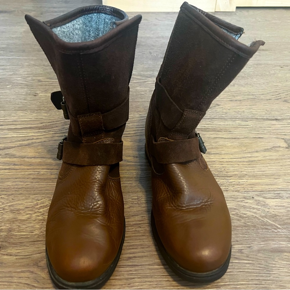Sorel Major Moro Boots - size 8.5